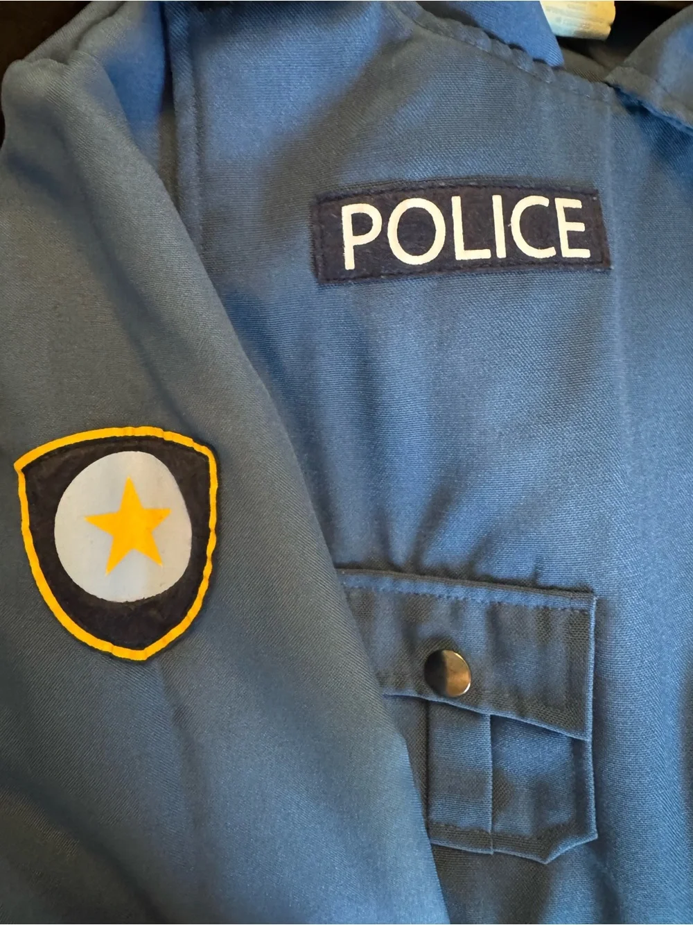 Police costume size 7 Y